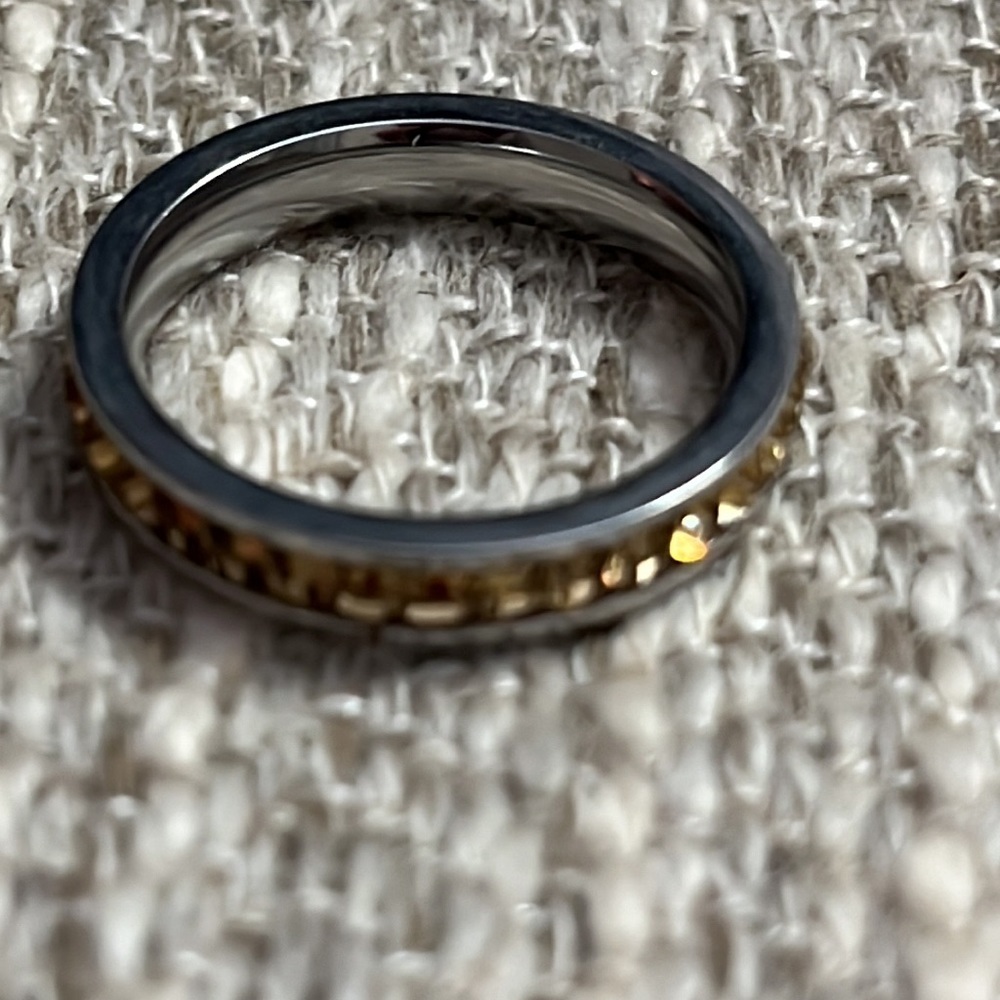 Eternity ring size 8 - Picture 2 of 2